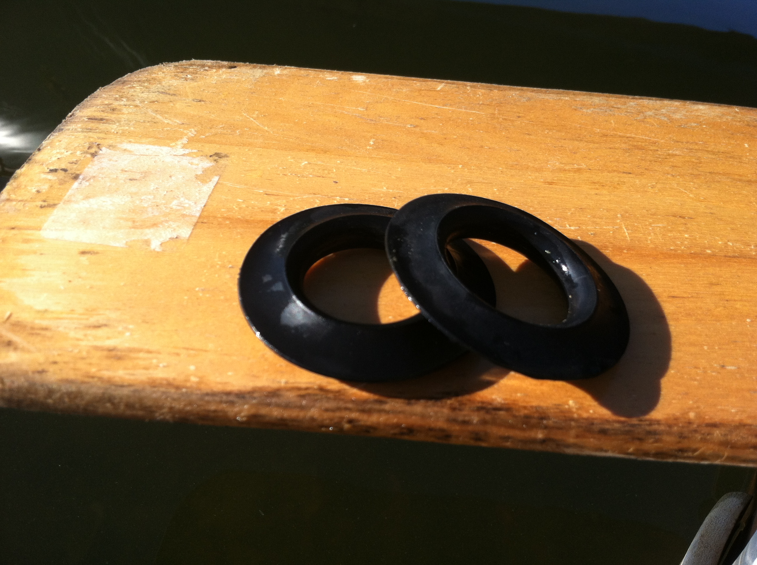 Ring for kayak paddle shaft to stop water drips Details about   Pair of Drip Rings