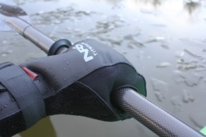 Pre-curved finger pocked and grippy palms help keep the paddle in your hands!